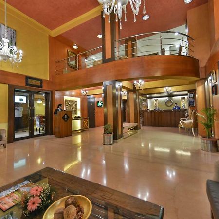 Srīnagar Batra Hotels And Residences מראה חיצוני תמונה