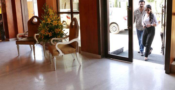 Srīnagar Batra Hotels And Residences מראה חיצוני תמונה