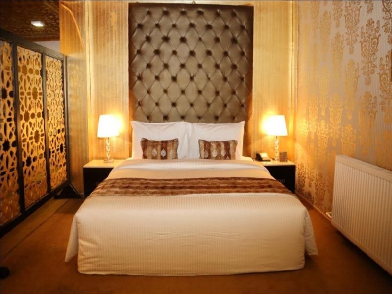 Srīnagar Batra Hotels And Residences מראה חיצוני תמונה
