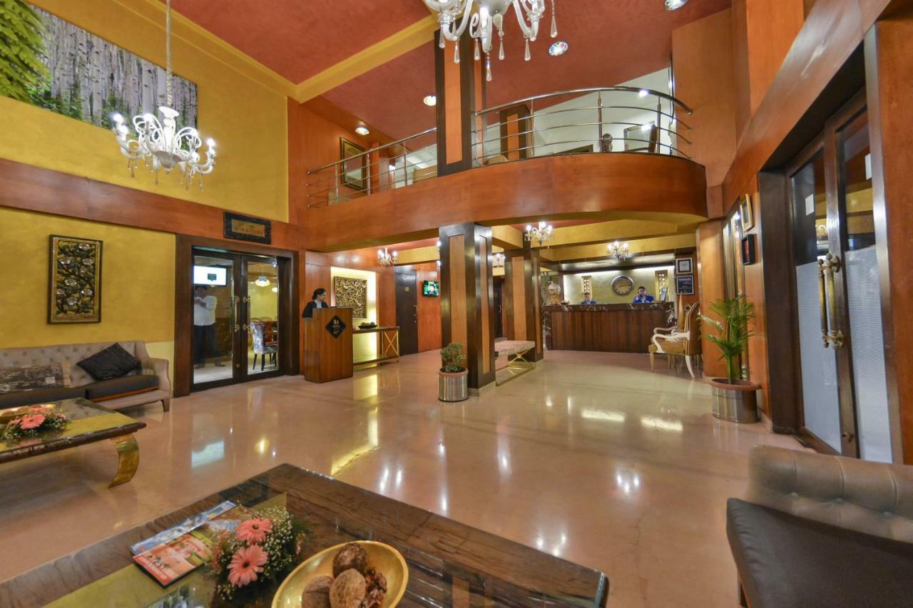Srīnagar Batra Hotels And Residences מראה חיצוני תמונה